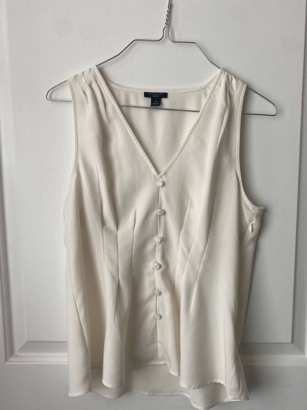 Women's Cream V-Neck Button Front Sleeveless Top